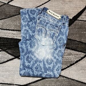 ROCK REVIVAL LYDIA EMBROIDERED CROCHET-INSPIRED LACE CROPPED SKINNY DENIM JEAN